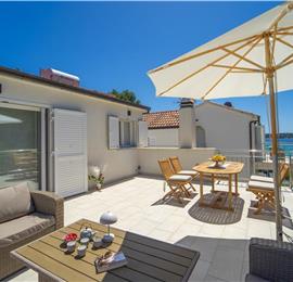 6 Bedroom Beachfront Villa with Heated Pool near Vela Luka on Korcula Island, Sleep 12